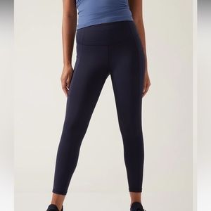 Athleta Ultimate Stash 7/8 Tight
